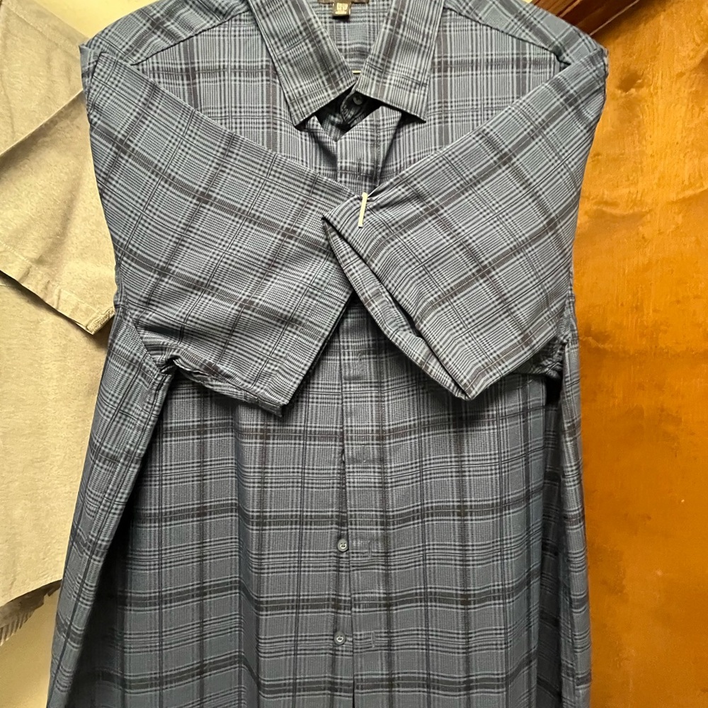 Lot of 5 Men's Gray Checkered Button Down Shirt